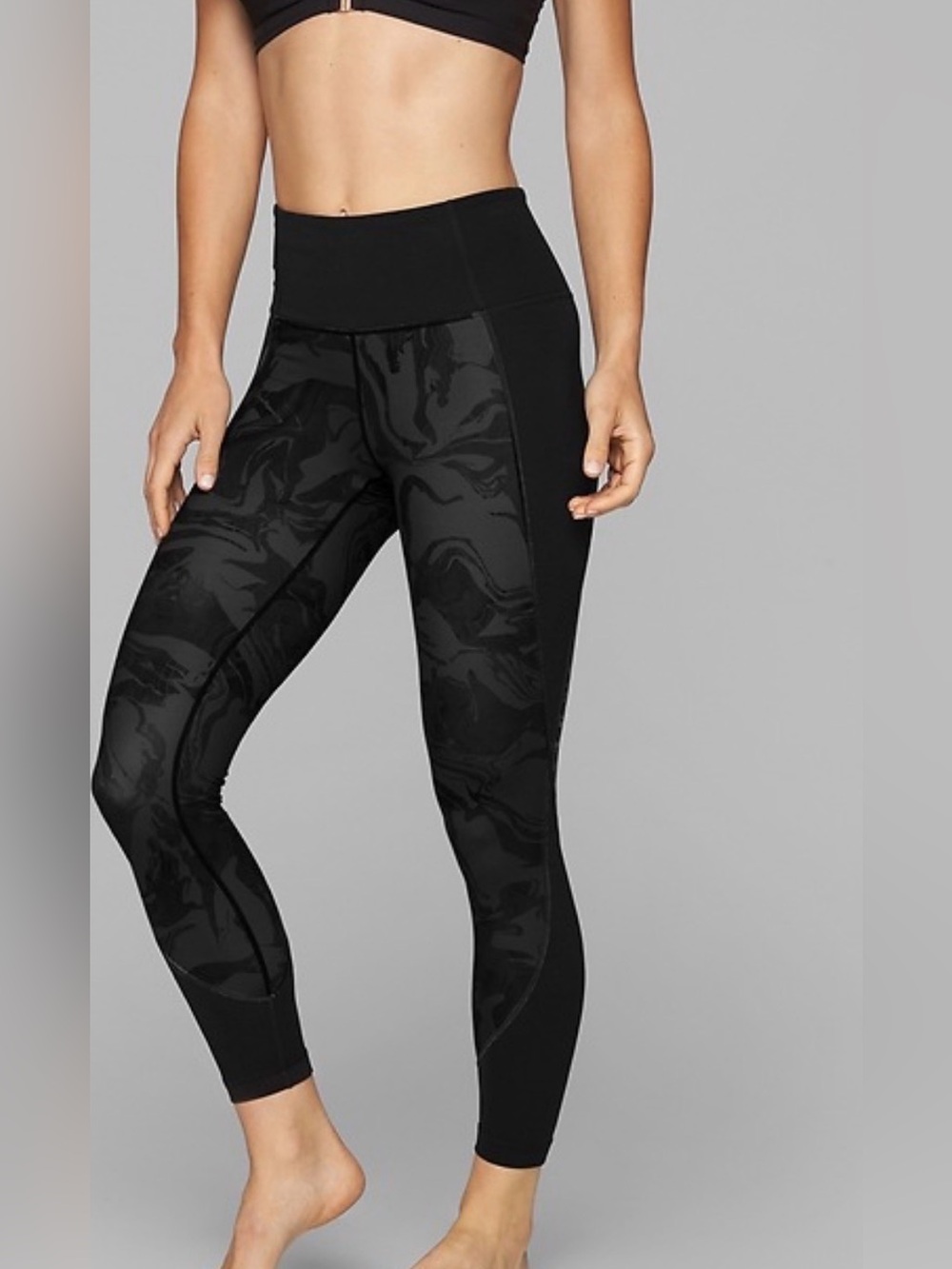 Athleta Marble Salutation Size L